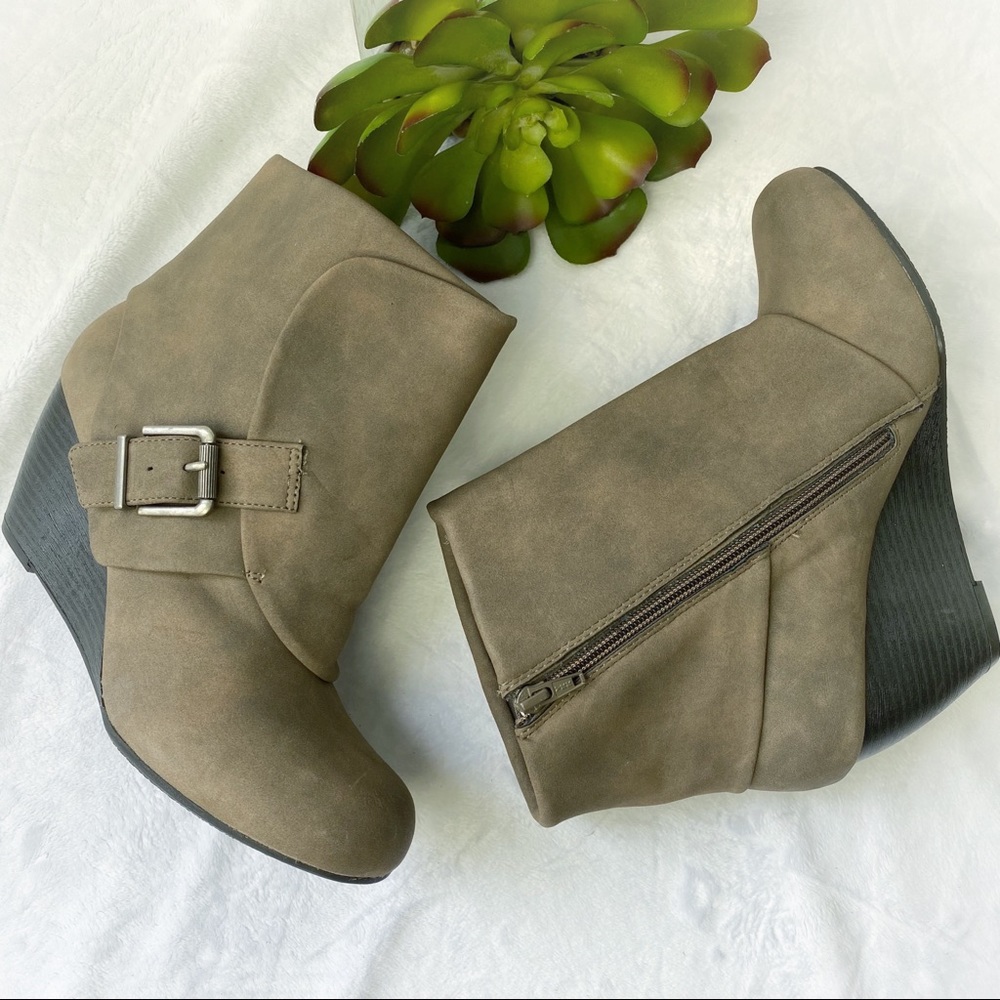 NWOB American Rag ‘Acoreene’ Cuffed Wedge Bootie